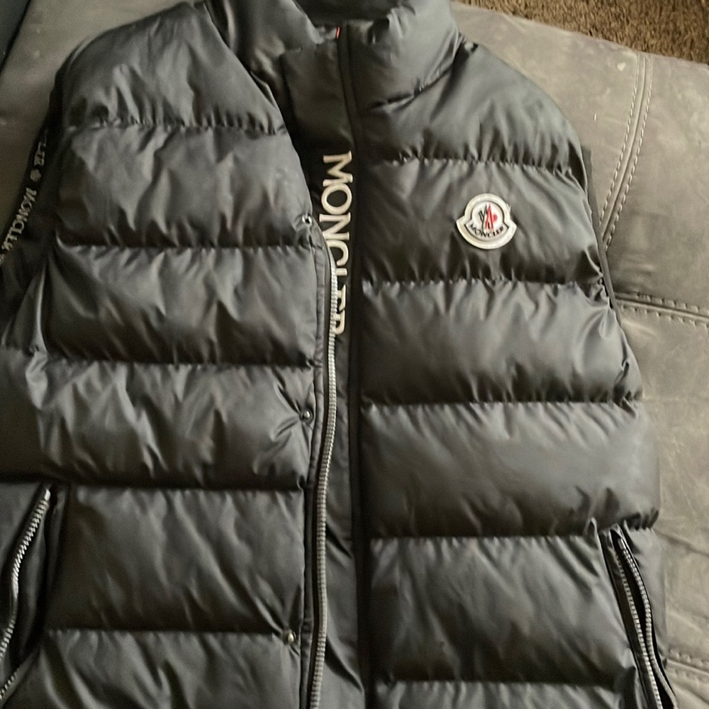 COPY - Moncler vest ( not sold yet )